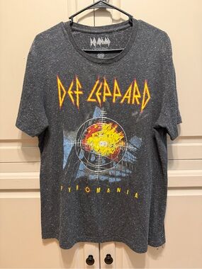 Def Leppard Pyromania Vintage Style Graphic Tee - Black Speckled